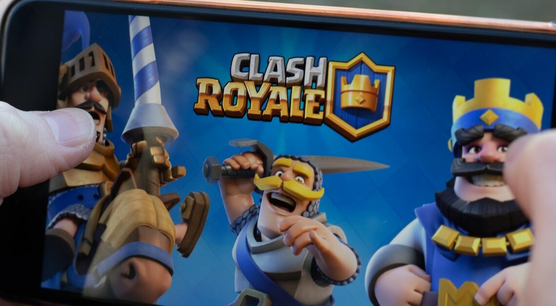 Clash Royale: Create a second account - is that possible?