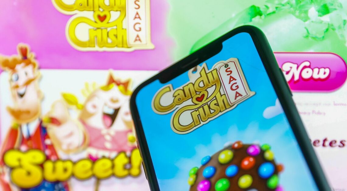 Connect Candy Crush with Facebook - here's how it works