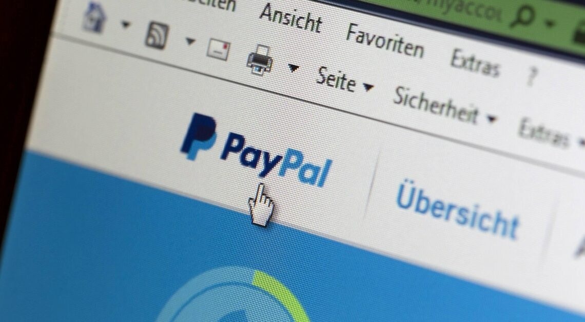 PayPal: Change date of birth - is that possible?