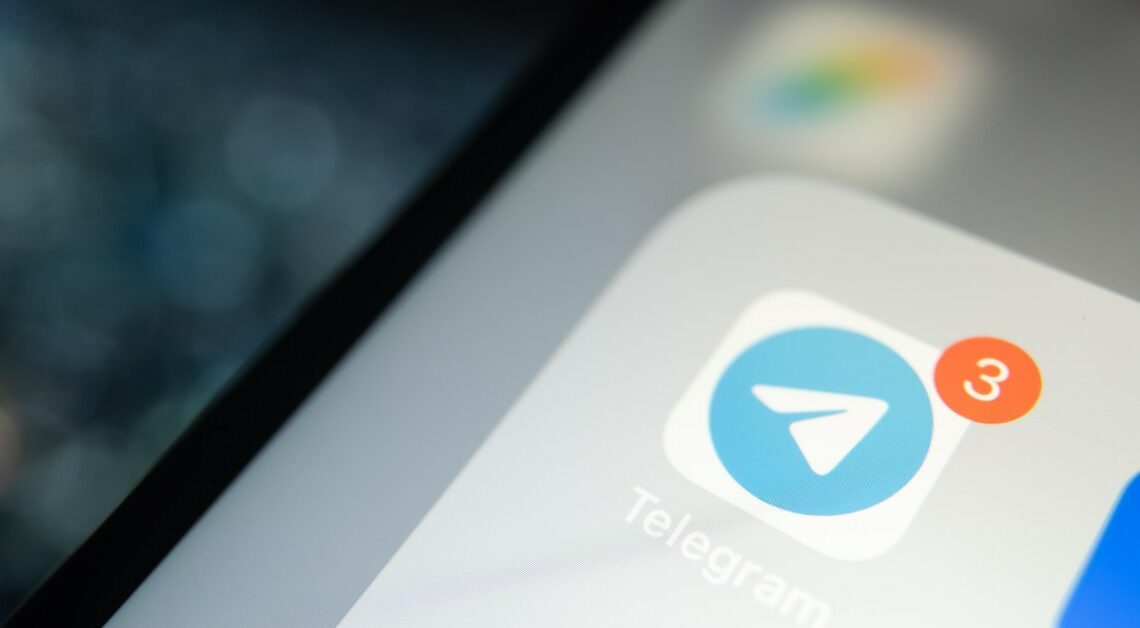 Telegram: Create a story - simply explained