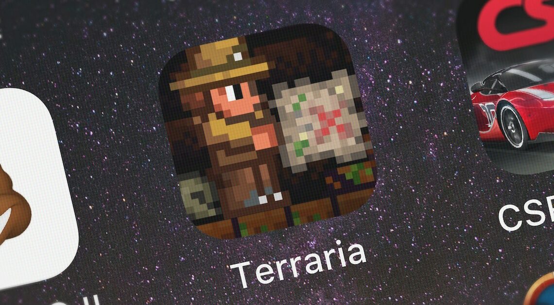 Play Terraria in multiplayer - here's how