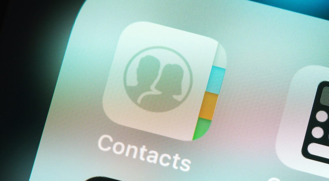 iPhone: Delete multiple contacts at once